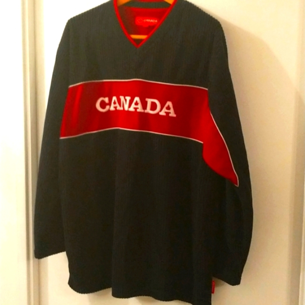 LAST CHANCE - Canada Ribbed Fleece V-Neck Sweater - Unisex